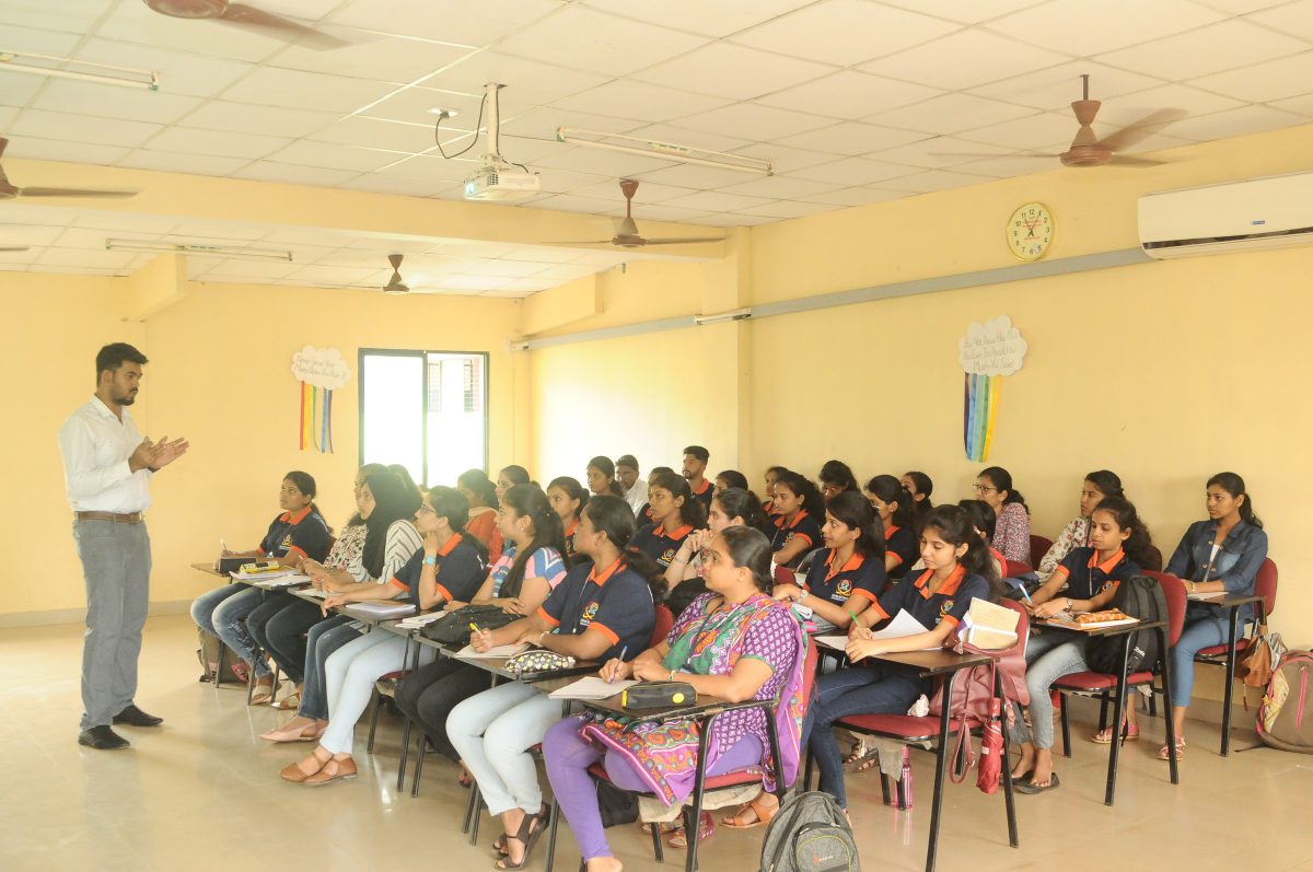 Guest lecture on “Internet of Things and Service Digitalization in E-Commerce” by Mr. Nithin Manohar