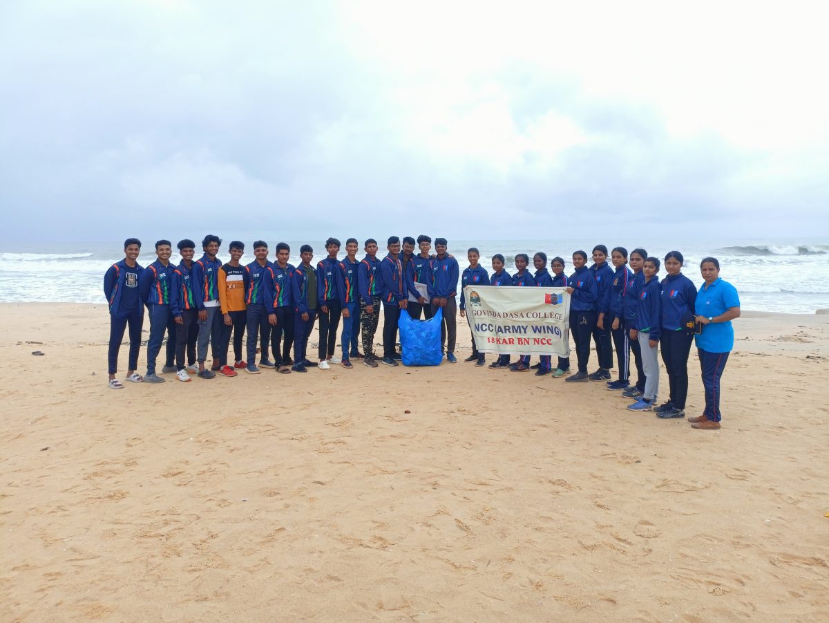 NCC Army Wing of Govinda Dasa college organised beach cleaning